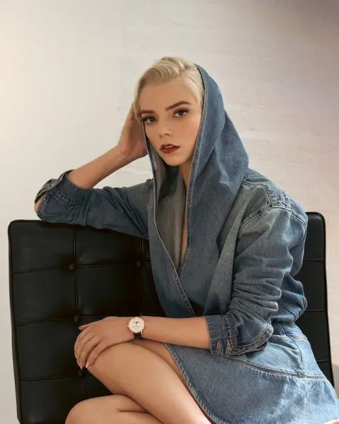 Anya Taylor Joy Jaeger LeCoultre Rendez Vous Moon Watch02