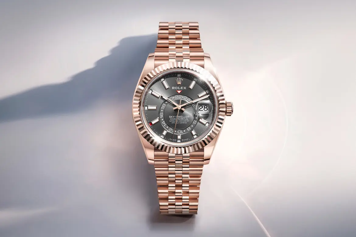 rolex-sky-dweller-cover-m336935-0008-portrait