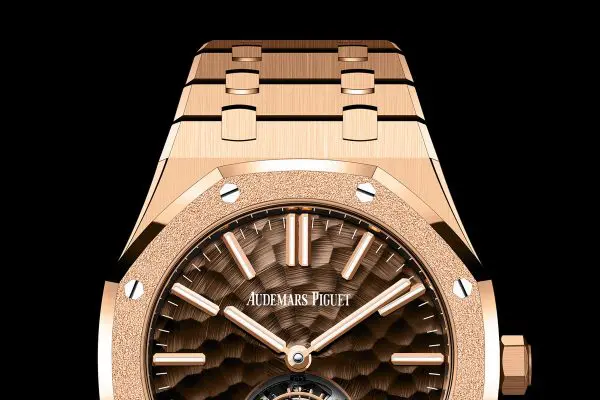 Selfwinding Flying Tourbillon Dimpled Dial 26730OR