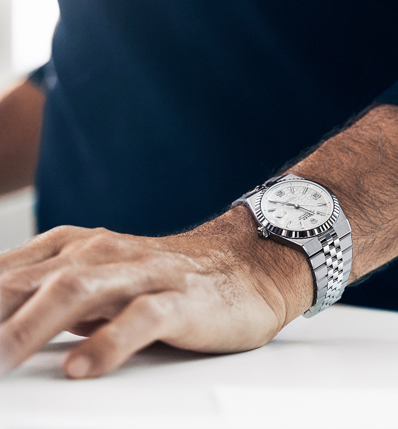 rolex-the-land-dweller-roger-federer-wrist-watch_and_rfederer_2411ab_2-portrait