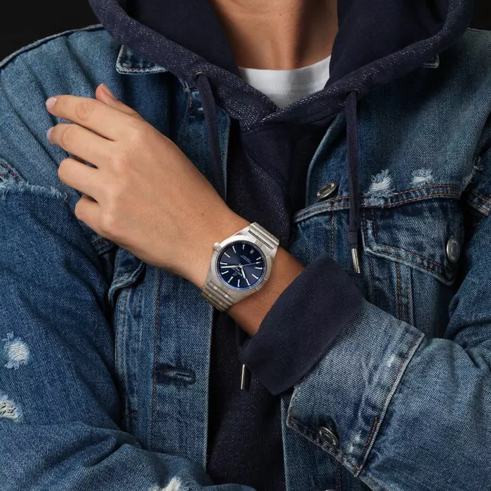 AnyConv.com__a10380101c1a1-chronomat-automatic-36-on-wrist